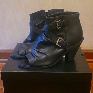 Lane Bryant Black heeled ankle booties peep toe size 11 Wide